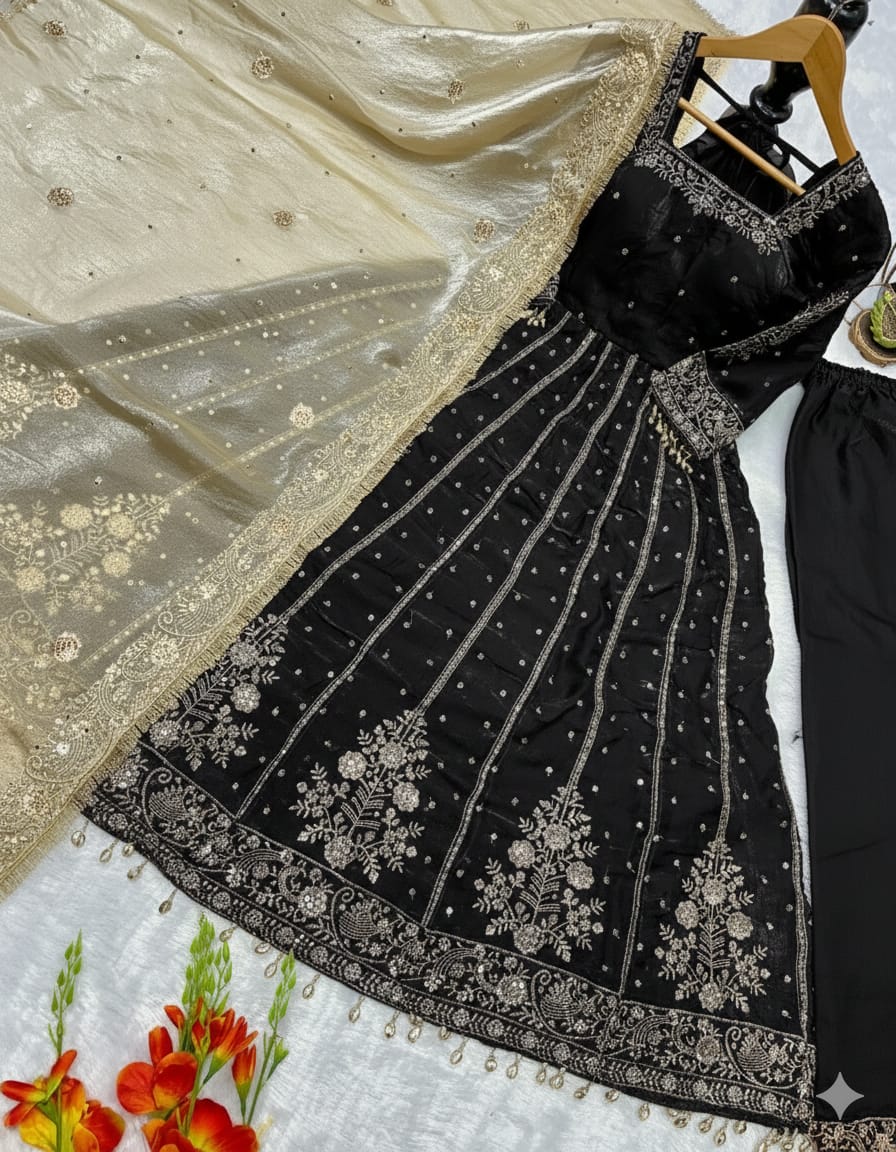 💥Silk Embroidered Anarkali Set💥