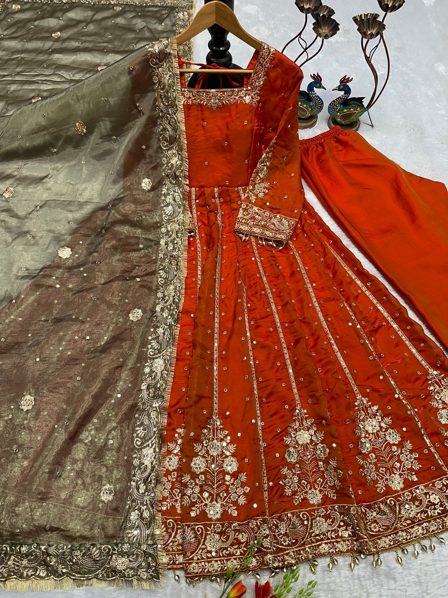 💥Silk Embroidered Anarkali Set💥