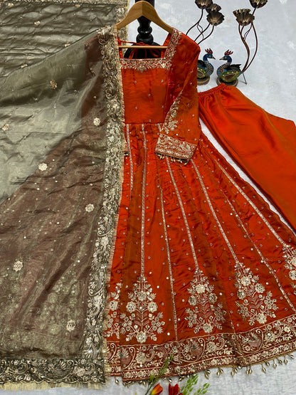 💥Silk Embroidered Anarkali Set💥