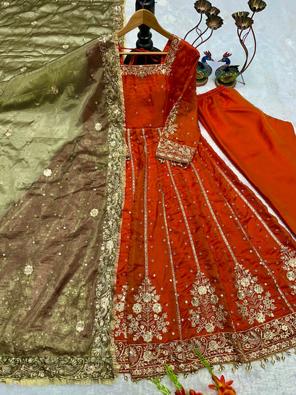 💥Silk Embroidered Anarkali Set💥