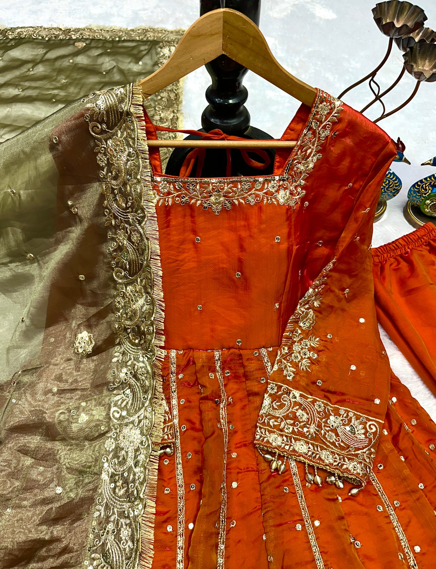 💥Silk Embroidered Anarkali Set💥