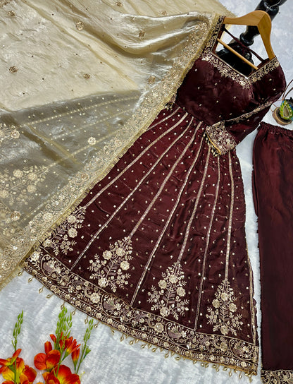 💥Silk Embroidered Anarkali Set💥