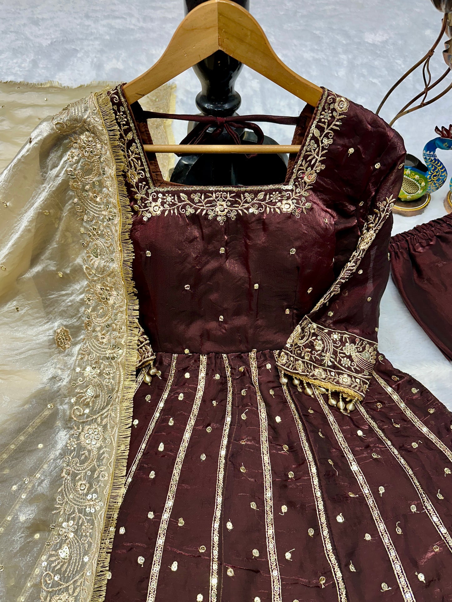 💥Silk Embroidered Anarkali Set💥