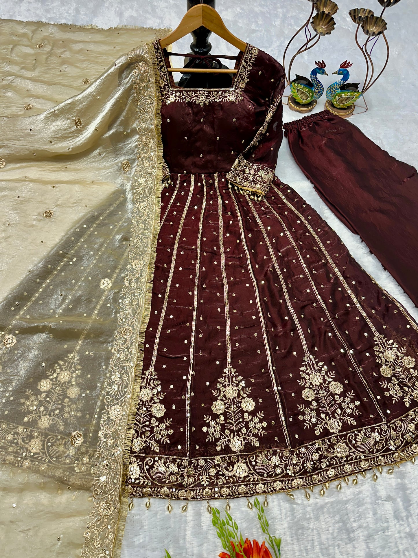 💥Silk Embroidered Anarkali Set💥