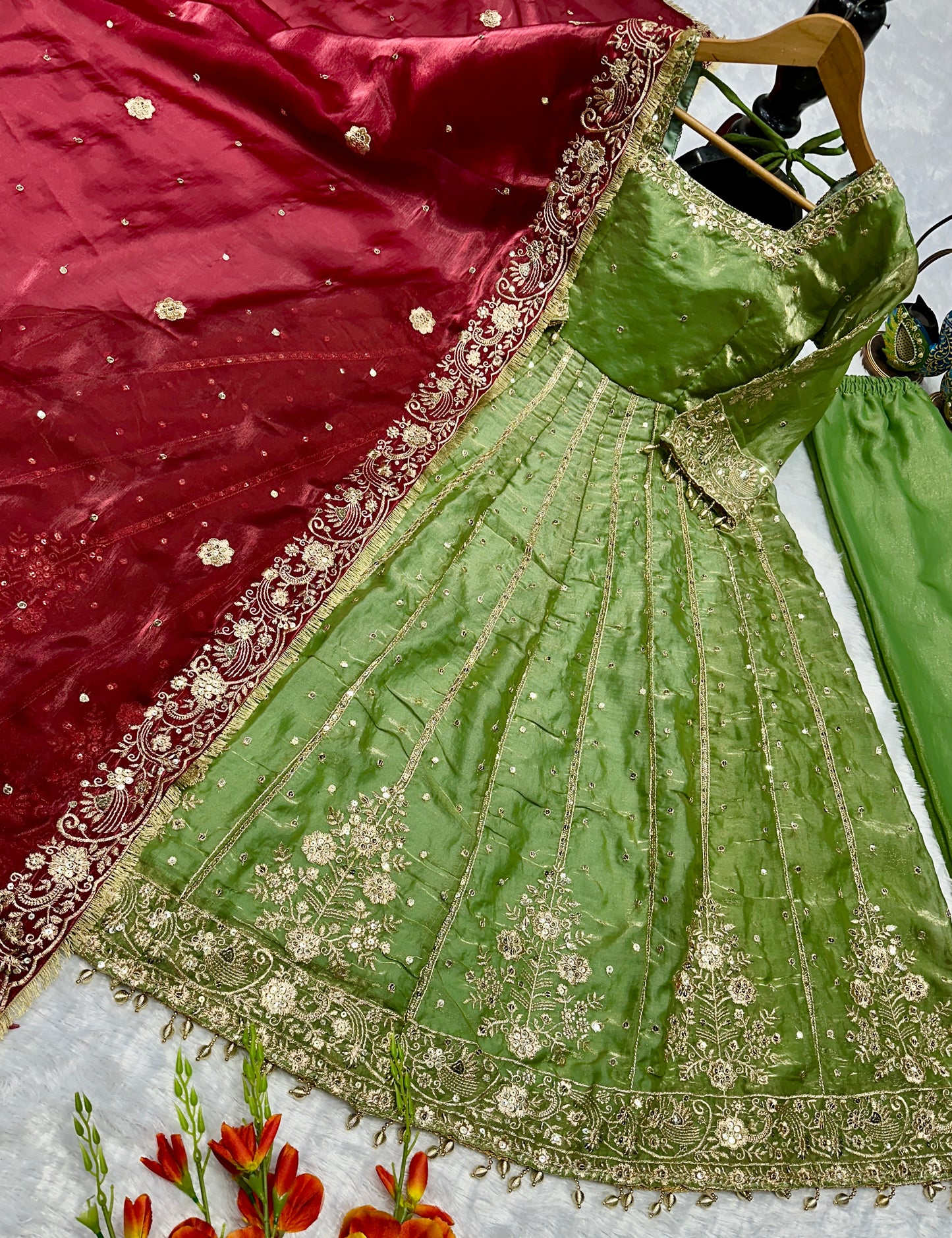 💥Silk Embroidered Anarkali Set💥