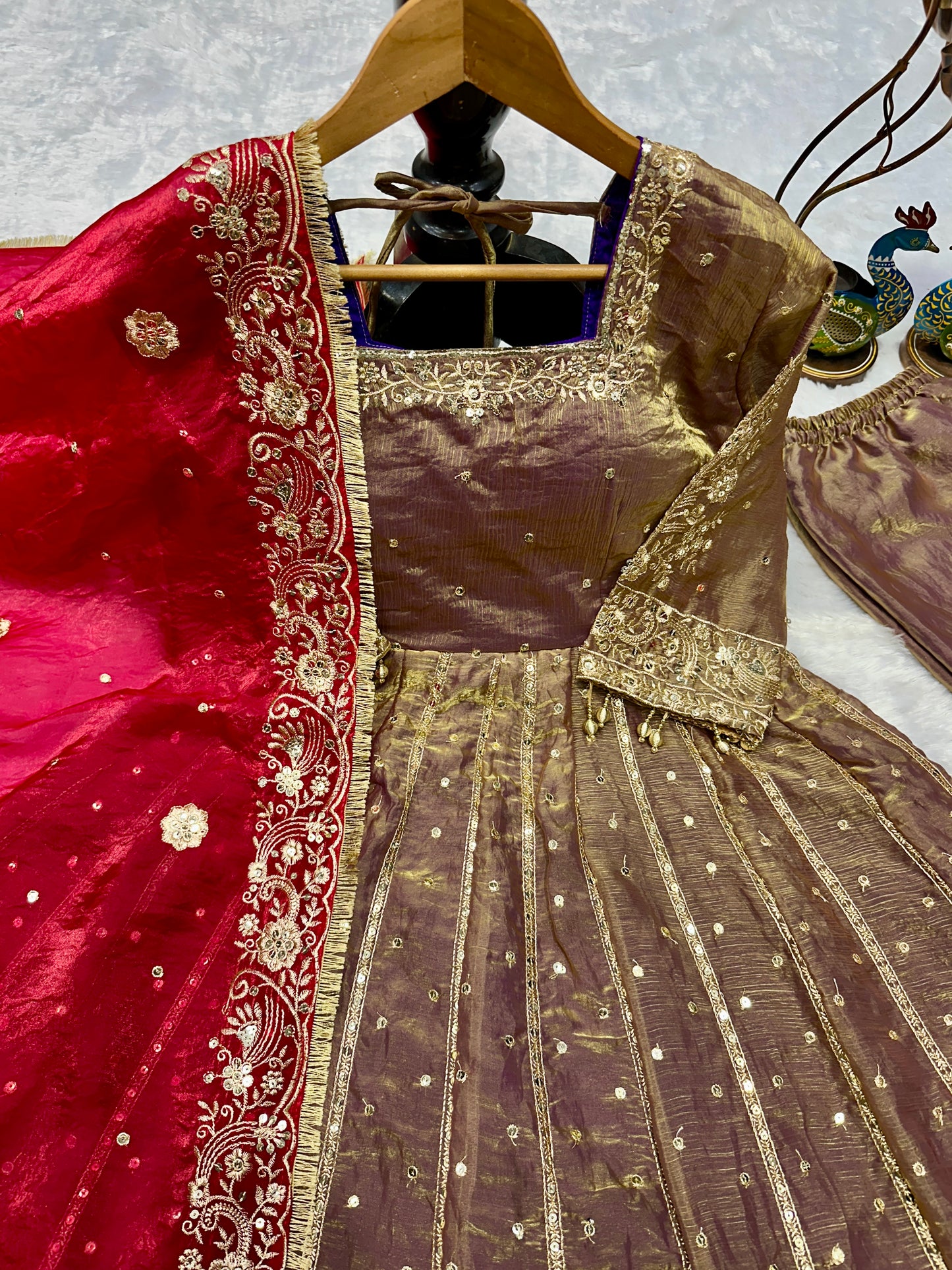 💥Silk Embroidered Anarkali Set💥