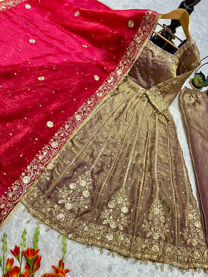 💥Silk Embroidered Anarkali Set💥
