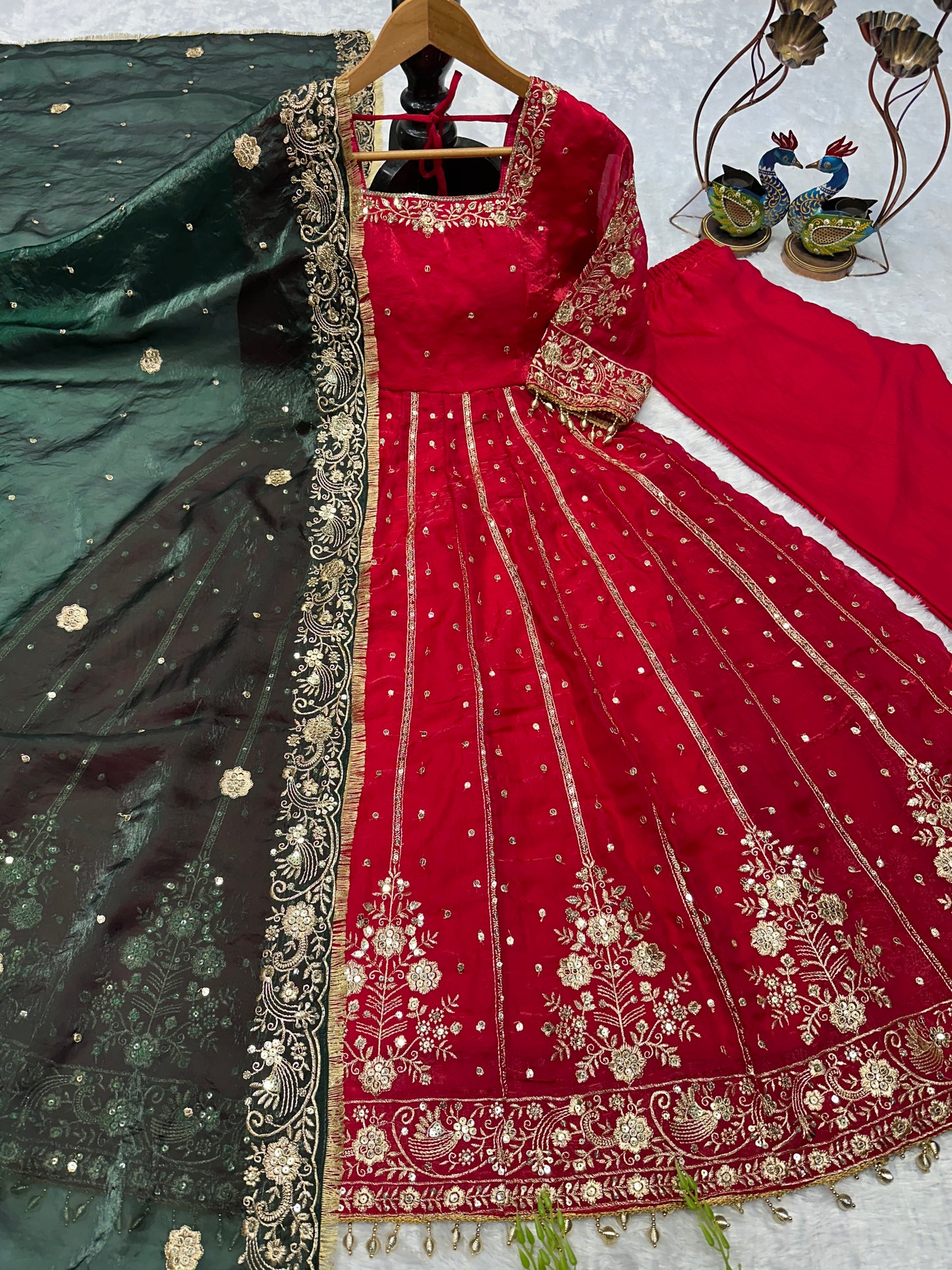 💥Silk Embroidered Anarkali Set💥