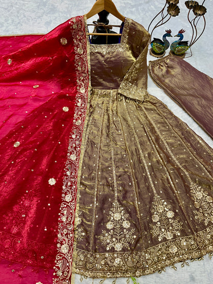 💥Silk Embroidered Anarkali Set💥