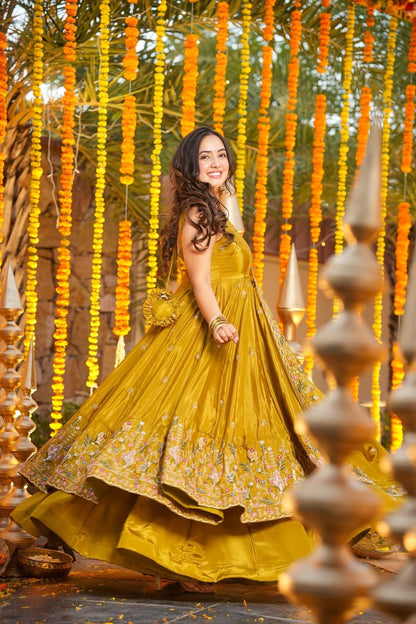 ✨ Maharani Luxe Silk Anarkali Suit Set ✨