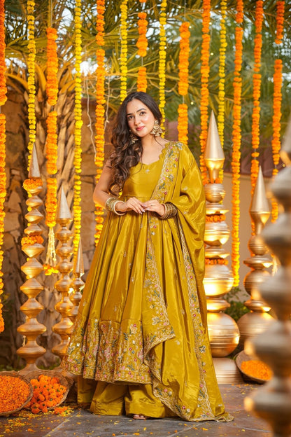 ✨ Maharani Luxe Silk Anarkali Suit Set ✨